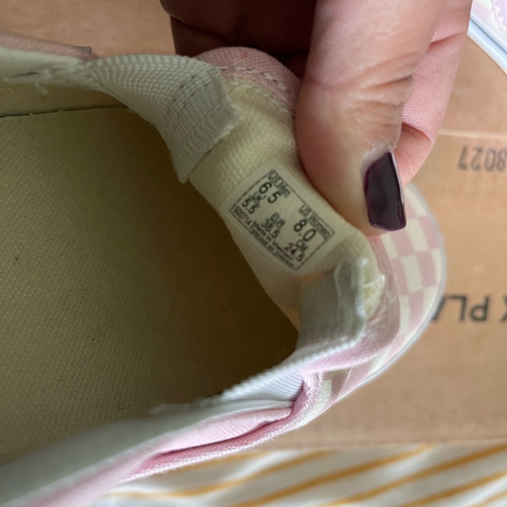 Brand new Vans - Picture 3 of 3